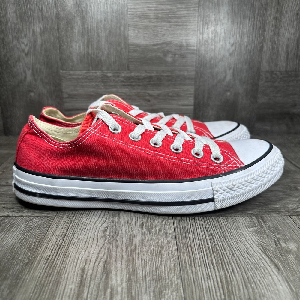 Converse Chuck Taylor All Star Womens 7 Red Canvas Low Top Sneakers
